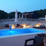 Strandhaus Lady - Bain- Zut - Kornati By Interhome *