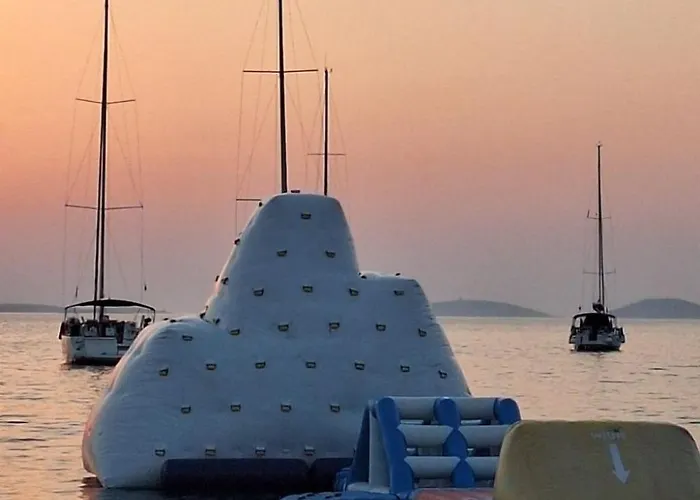 Strandhaus Lady - Bain- Zut - Kornati By Interhome Apartmán