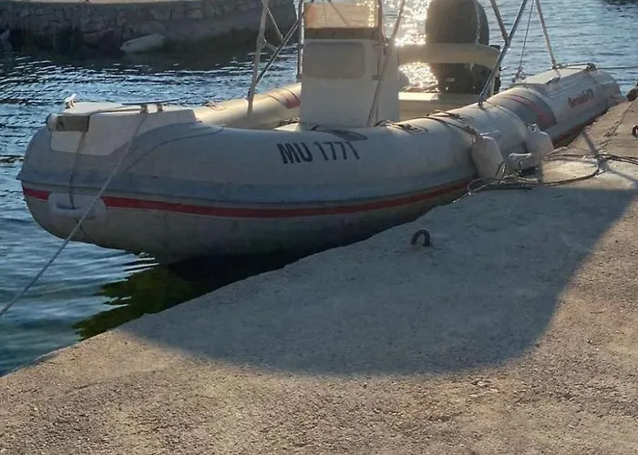 Strandhaus Lady - Bain- Zut - Kornati By Interhome Pristanisce